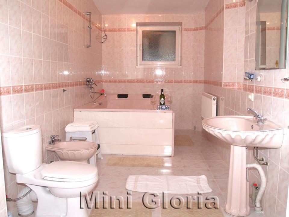 Gloria Mini-Hotel Kiszyniów Zewnętrze zdjęcie